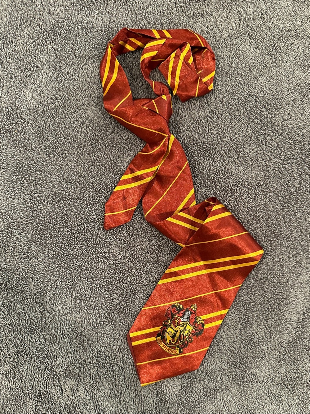 Harry Potter Deluxe Costume Black/Burgundy Wizard Robe with Striped Tie Small - Picture 14 of 14